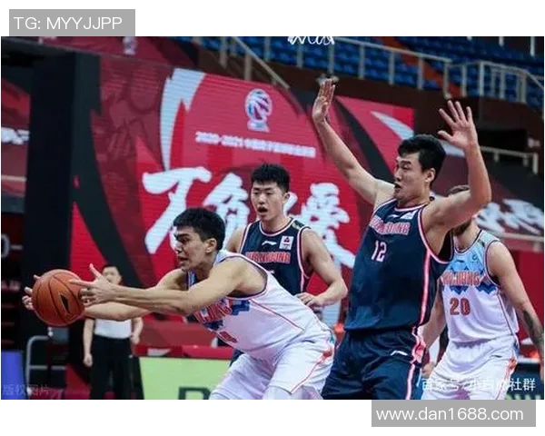 广州篮球队战术解析与对手战术的深入对比分析 广州篮球队战术解析与对手战术的深入对比分析